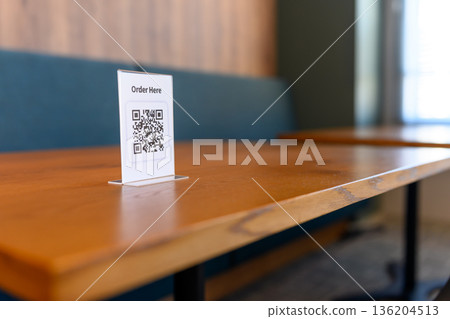 桌子上的二維碼顯示屏 桌子上的二維碼顯示屏 136204513
