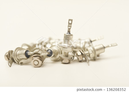 The zener diode. Semiconductor devices. A metal diode. 136208352