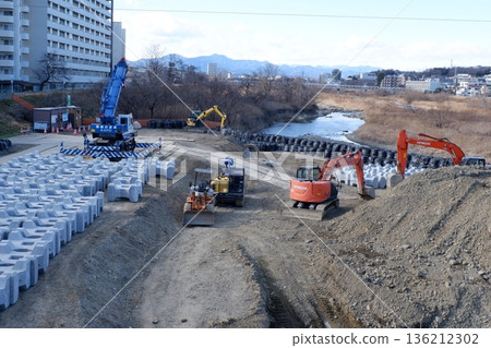 河道修復工作 136212302