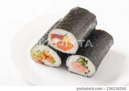 Thick roll Ehomaki (half cut) Thick roll Ehomaki (half cut) 136216298
