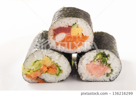 Thick roll Ehomaki (half cut) 136216299