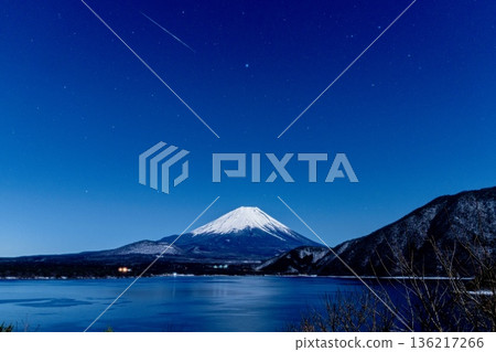 富士山和流星 富士山和流星 136217266