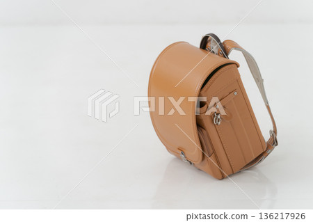 布朗書包 136217926