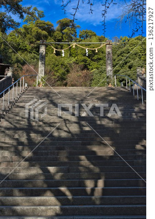 瓦雷神社為迎接新年而裝飾 瓦雷神社為迎接新年而裝飾 136217927