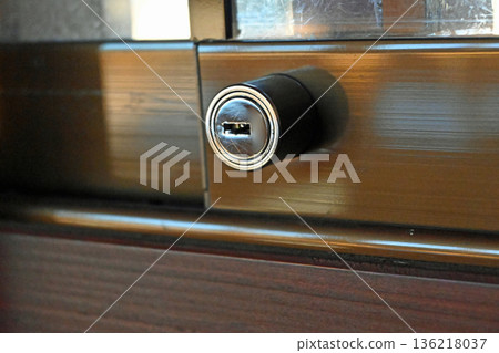 window lock key window lock key 136218037