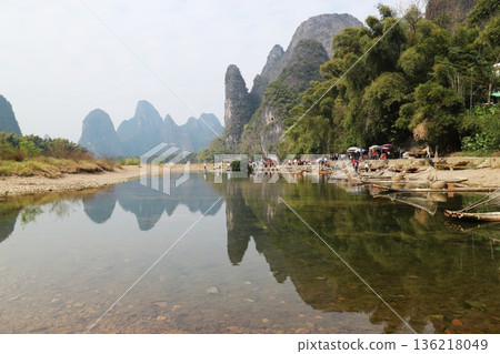 桂林的河流和山脈 桂林的河流和山脈 136218049