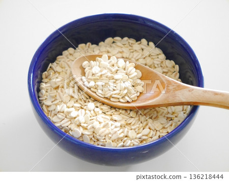 Pressed barley Barley rice 136218444