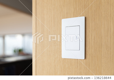 木製牆壁開關 136218644