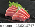 Delicious medium fatty tuna sashimi 136218747