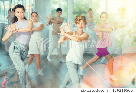 Group of children dancing jazz funk 136219500