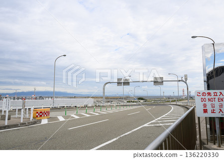 機場禁入道路 ■拍攝合作:關西國際機場 (KIX) 機場禁入道路 ■拍攝合作:關西國際機場 (KIX) 136220330