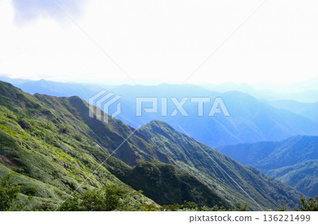 從谷川山天神嶺看到的西九郎嶺 136221499