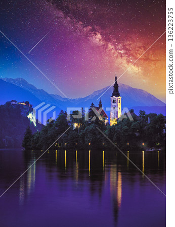 從這裡可以欣賞到布萊德湖畔聖瑪麗教堂的壯麗景色。 136223755