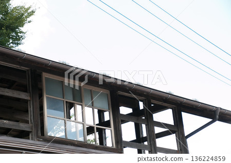 Abandoned house 136224859