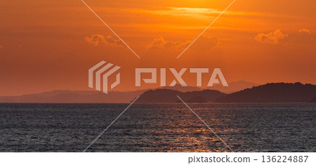 Winter sunset over the Seto Inland Sea seen from Ako Misaki in Ako City, Hyogo Prefecture 136224887
