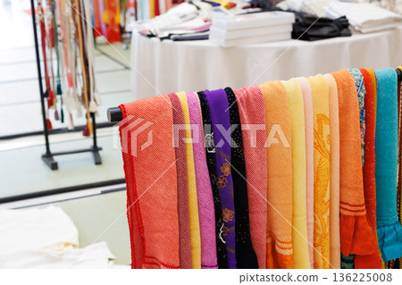 和服腰帶和 obijime obiage 和服商店和和服租賃的圖片 136225008