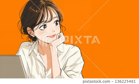 一個女人使用電腦 136225481