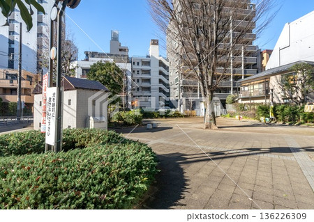 東京都豐島區池袋親愛公園 136226309
