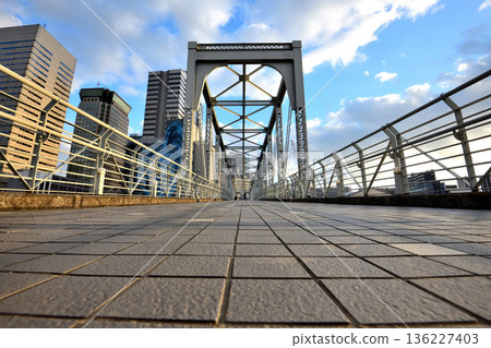 Fureai Bridge seen from the edge 136227403