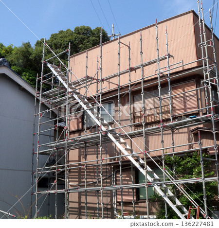 Construction scaffolding, exterior wall replacement, metal sheeting, tinplate work Construction scaffolding, exterior wall replacement, metal sheeting, tinplate work 136227481