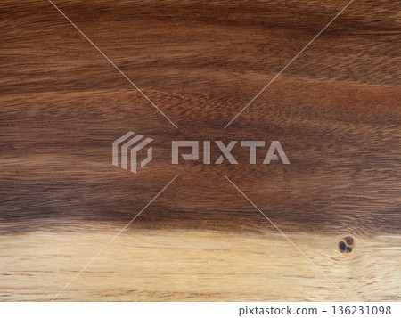 Boards with color contrast 136231098