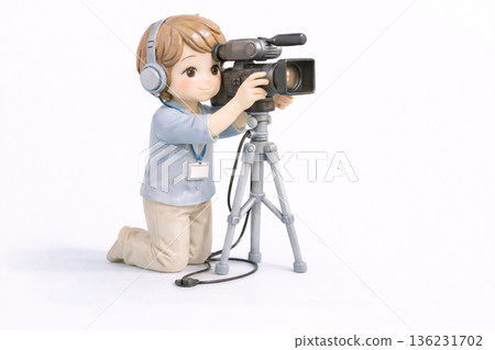 工作人員使用攝影機拍攝，影片製作畫面及拍攝地點 136231702