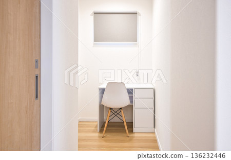 Housing image: Newly built house - Study corner in the living room Housing image: Newly built house - Study corner in the living room 136232446