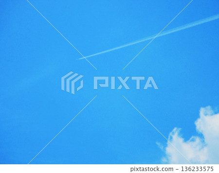 Landscape of blue sky and contrails Landscape of blue sky and contrails 136233575