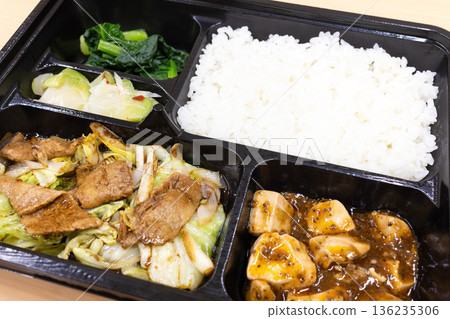Delicious Chinese bento, double-cooked pork bento, mapo tofu, etc. Delicious Chinese bento, double-cooked pork bento, mapo tofu, etc. 136235306