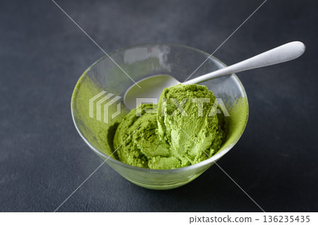 Green tea ice cream 136235435