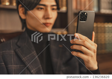 Man with smartphone 136236820