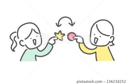 兩名女子交換貼紙 136238252