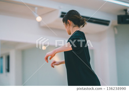 舞 舞蹈 跳舞 136238990