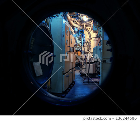 submarine submarine 136244590