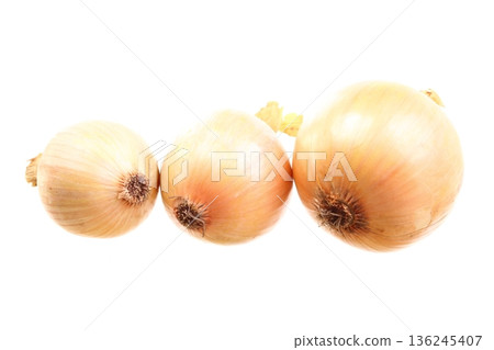 onions isolated onions isolated 136245407