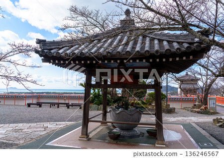 A view of Kimiidera Temple in Wakayama in the cold winter when few people visit - Chozubasin 136246567