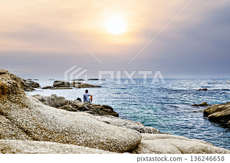 Beautiful seascape of the Cami de Ronda coastal path on the Costa Brava, from Platja d'Aro to Sant Antoni de Calonge. Cala del Pi Beautiful seascape of the Cami de Ronda coastal path on the Costa Brava, from Platja d'Aro to Sant Antoni de Calonge. Cala del Pi 136246658