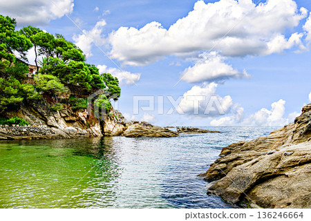 Beautiful seascape of the Cami de Ronda coastal path on the Costa Brava, from Platja d'Aro to Sant Antoni de Calonge. Cala del Pi Beautiful seascape of the Cami de Ronda coastal path on the Costa Brava, from Platja d'Aro to Sant Antoni de Calonge. Cala del Pi 136246664