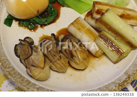 牡蠣營養豐富，被譽為「海裡的烤牛奶」。 136249338