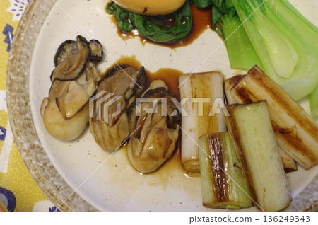 牡蠣營養豐富,被譽為「海裡的烤牛奶」。 牡蠣營養豐富,被譽為「海裡的烤牛奶」。 136249343