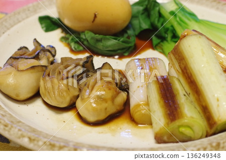 牡蠣營養豐富,被譽為「海裡的烤牛奶」。 牡蠣營養豐富,被譽為「海裡的烤牛奶」。 136249348