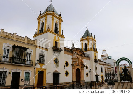 索科羅教堂，位於西班牙安達盧西亞龍達懸崖小鎮的一座教堂。 136249380