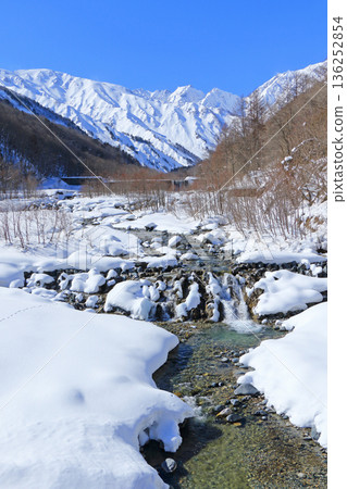 北阿爾卑斯山脈，後立山山脈，冬季的吹野毛 136252854