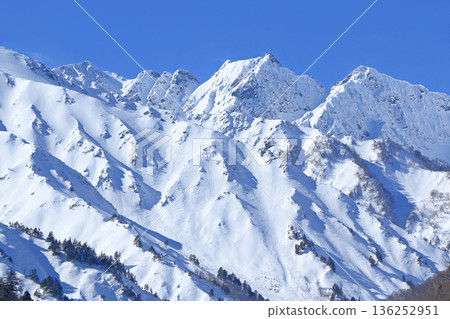 Northern Alps, Ushiro-Tateyama Mountain Range, Fukinoge in Winter 136252951