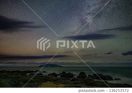 Milky Way at Nagata Inakahama Beach, Yakushima Island in the Offshore Alps (Winter) Milky Way at Nagata Inakahama Beach, Yakushima Island in the Offshore Alps (Winter) 136253572