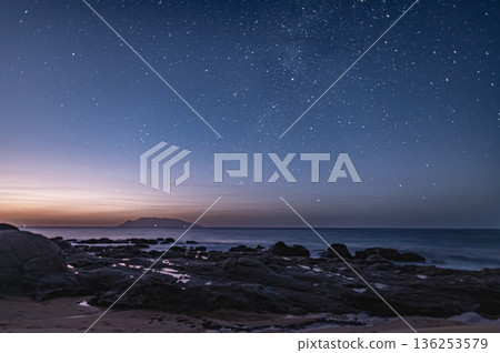 Milky Way at Nagata Inakahama Beach, Yakushima Island in the Offshore Alps (Winter) Milky Way at Nagata Inakahama Beach, Yakushima Island in the Offshore Alps (Winter) 136253579