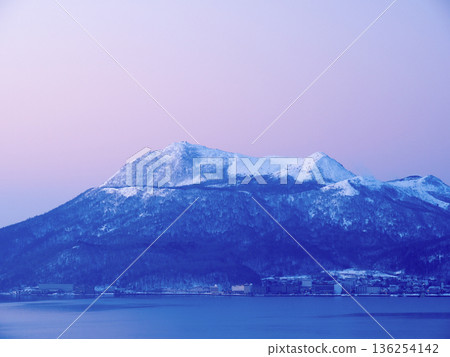 絢麗的天空和有須山 絢麗的天空和有須山 136254142
