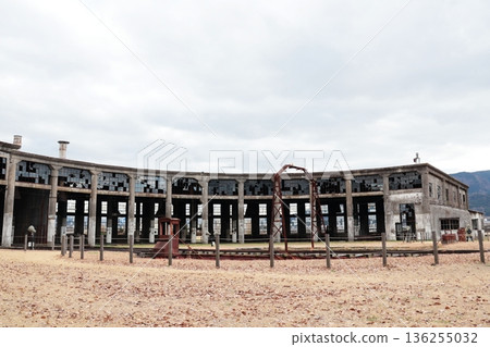 JR久大本線文森機車公園:機車庫和轉盤已被指定為日本有形文化財產。 JR久大本線文森機車公園:機車庫和轉盤已被指定為日本有形文化財產。 136255032