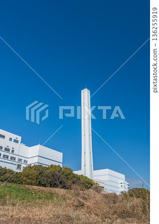Takatsuki City Energy Center, a view looking up from the Yodo River riverbed, Takatsuki City 136255919