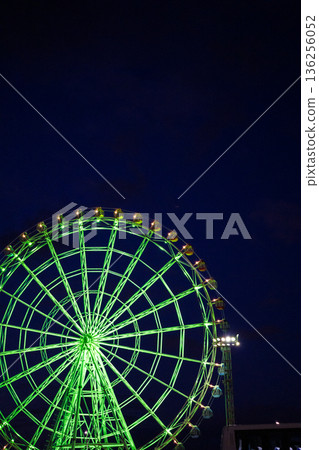 Night view of the Ferris wheel at Awaji SA (outbound) on Awaji Island | January photo | Awaji City, Hyogo Prefecture 136256052